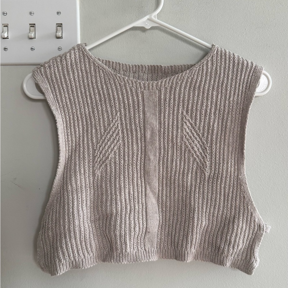 Cream Cropped Sweater Vest - Picture 13 of 13